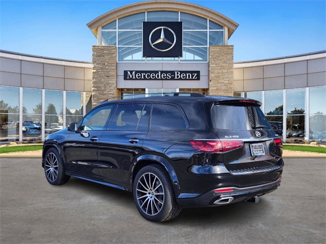 2025 Mercedes Benz GLS 450 4MATIC photo 3