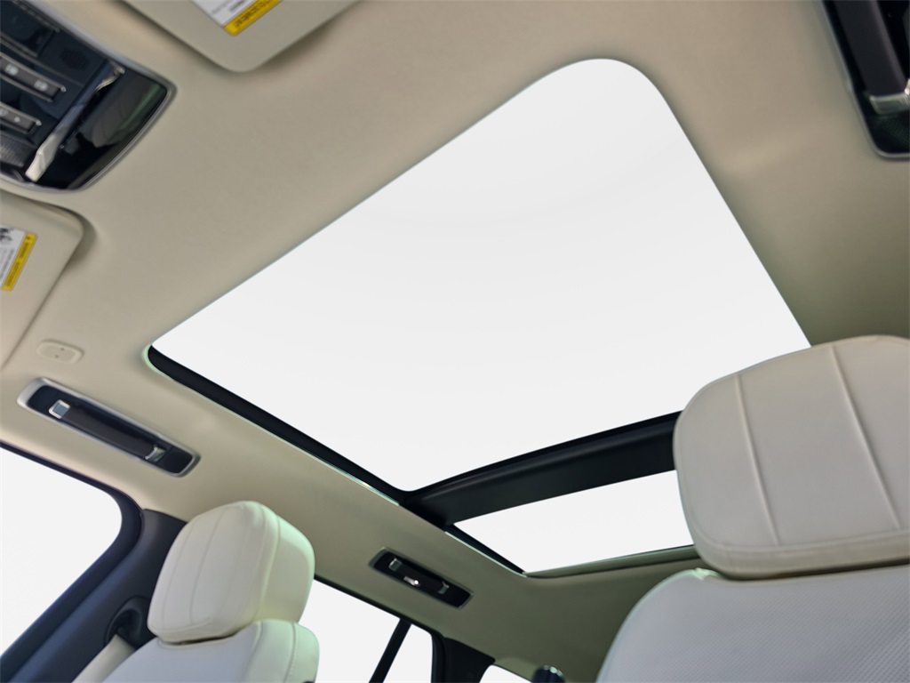 2025 Land Rover Range Rover SE photo 27