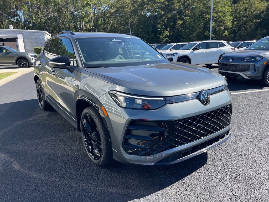 2025 Volkswagen Tiguan SE R-Line Black photo 3