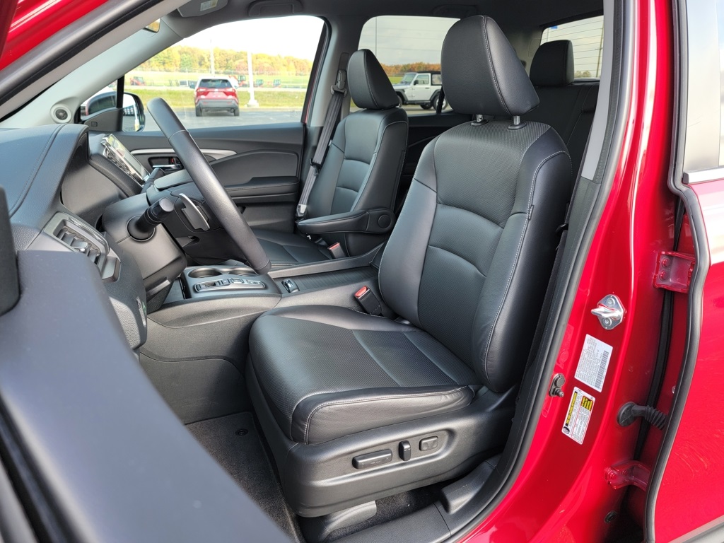 2023 Honda Ridgeline RTL photo 2