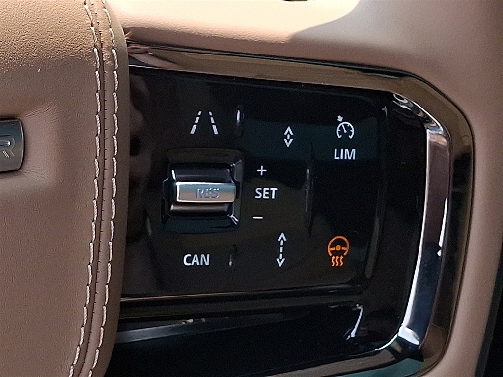 2025 Land Rover Range Rover Sport SE photo 12