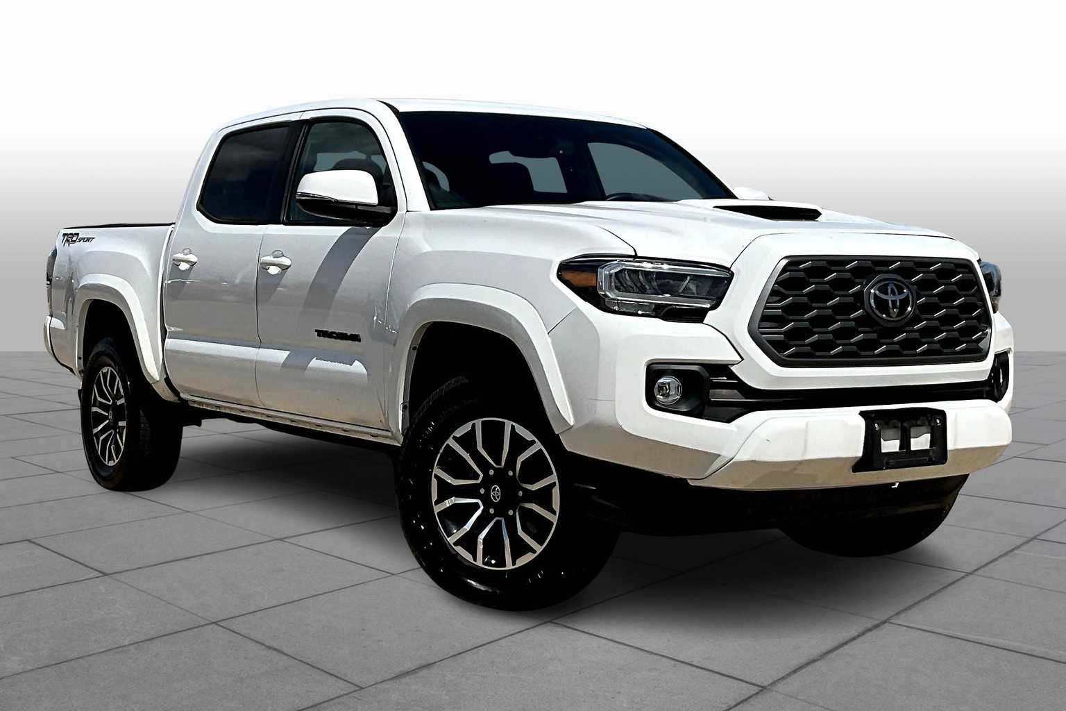 2021 Toyota Tacoma TRD Sport photo 2