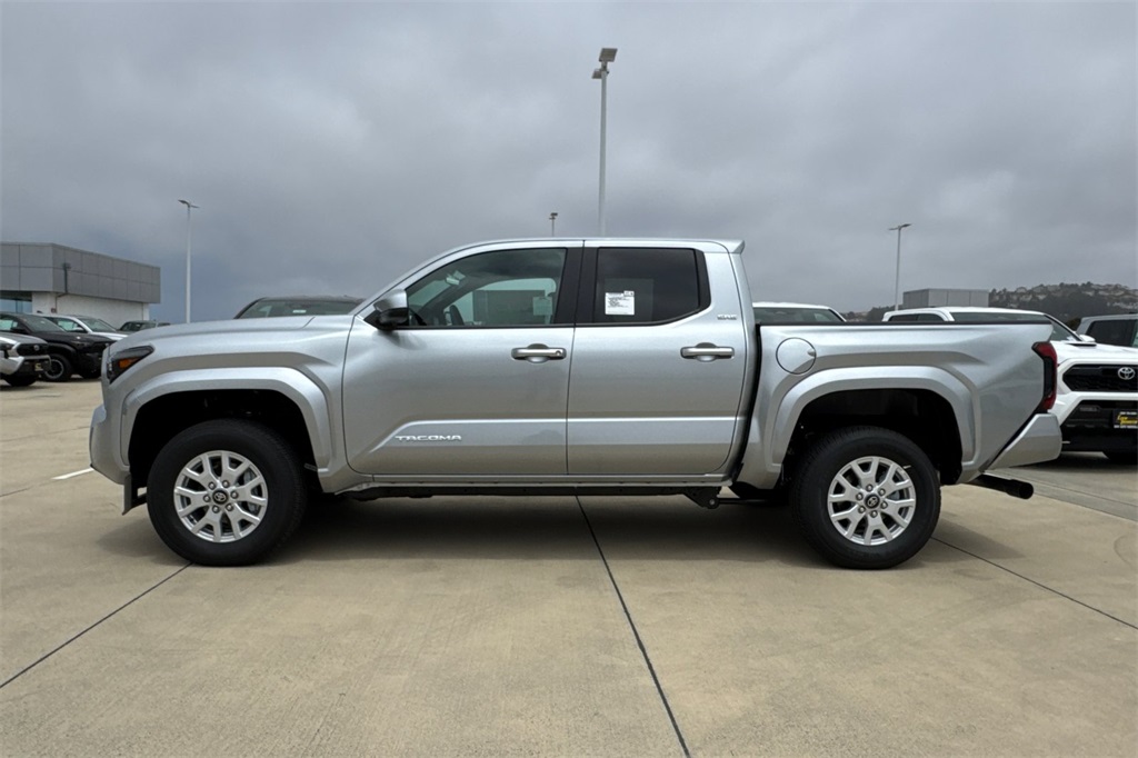2025 Toyota Tacoma SR5 Double Cab photo 7