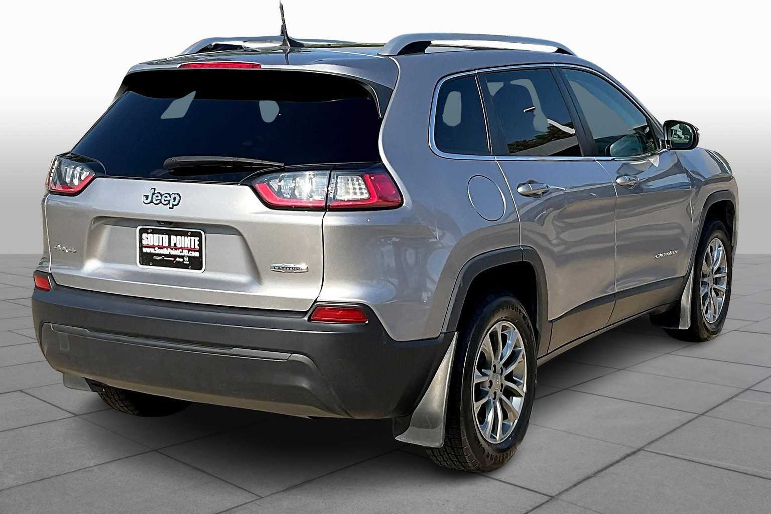 2019 Jeep Cherokee Latitude photo 11