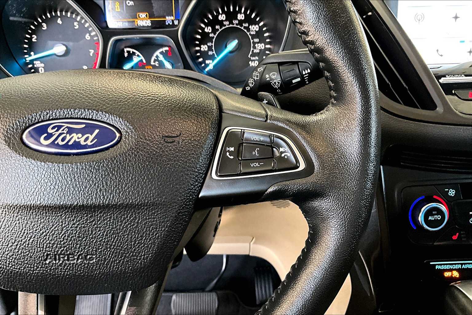 2017 Ford Escape Titanium photo 23