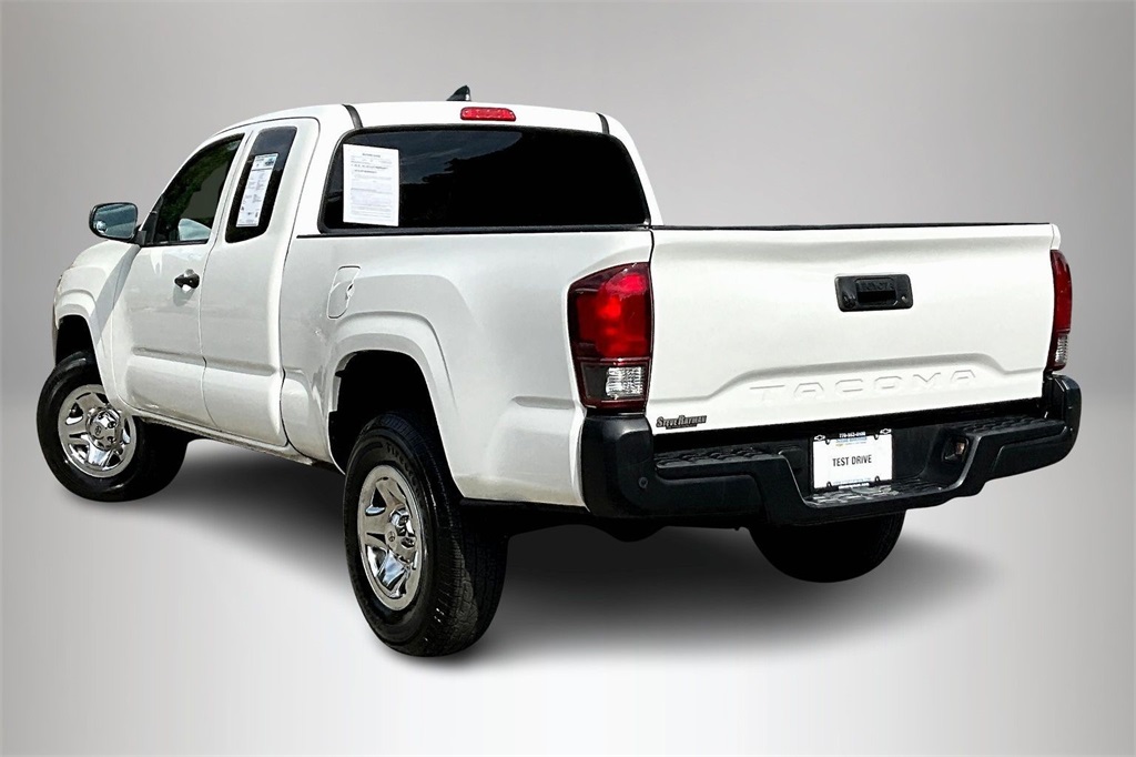 2022 Toyota Tacoma SR5 photo 4