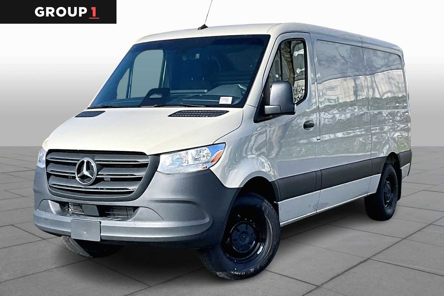 2026 Mercedes-Benz Sprinter Cargo Van Base's photo