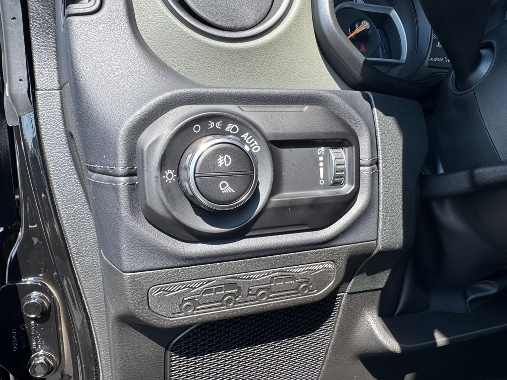 2025 Jeep Gladiator Mojave photo 31
