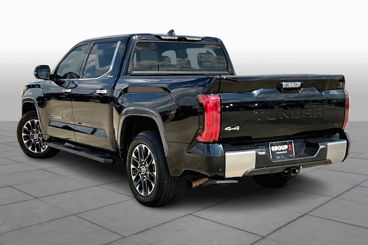 2024 Toyota Tundra Limited CrewMax photo 10