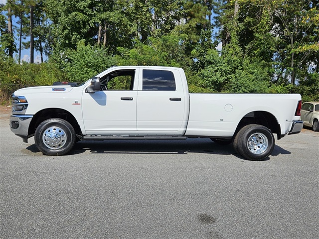 2026 Ram 3500 Tradesman photo 4