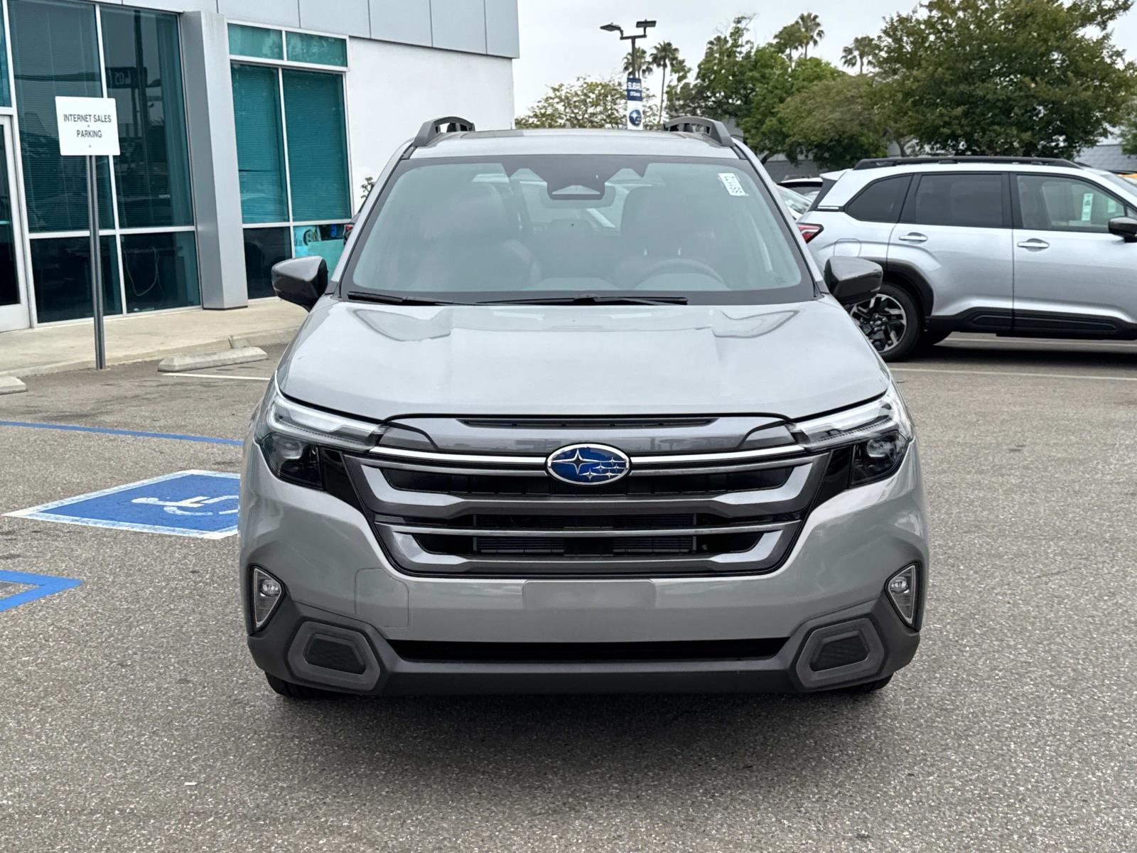 2025 Subaru Forester Limited photo 2