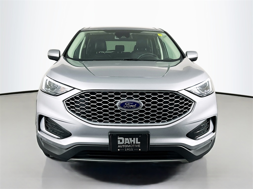 2024 Ford Edge SEL photo 2