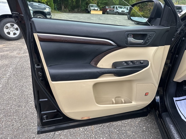2015 Toyota Highlander Limited photo 4