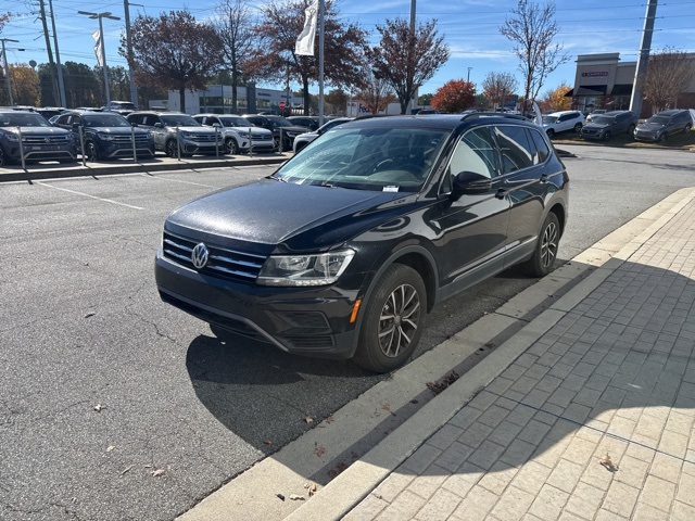 2021 Volkswagen Tiguan SE photo 2