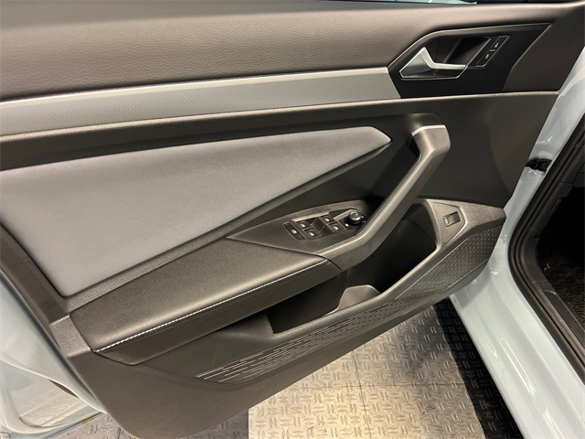 2025 Volkswagen Jetta 1.5T SE photo 7