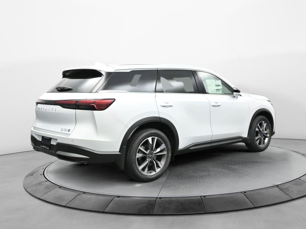 2026 Infiniti QX60 Pure photo 6