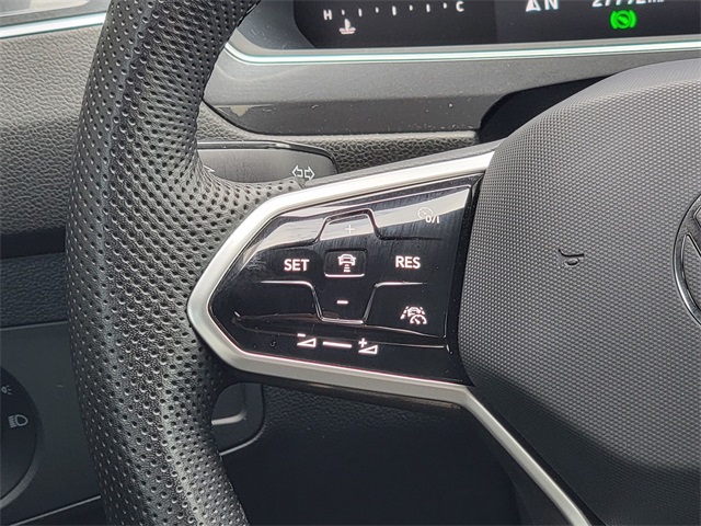 2023 Volkswagen Tiguan SE R-Line Black photo 28