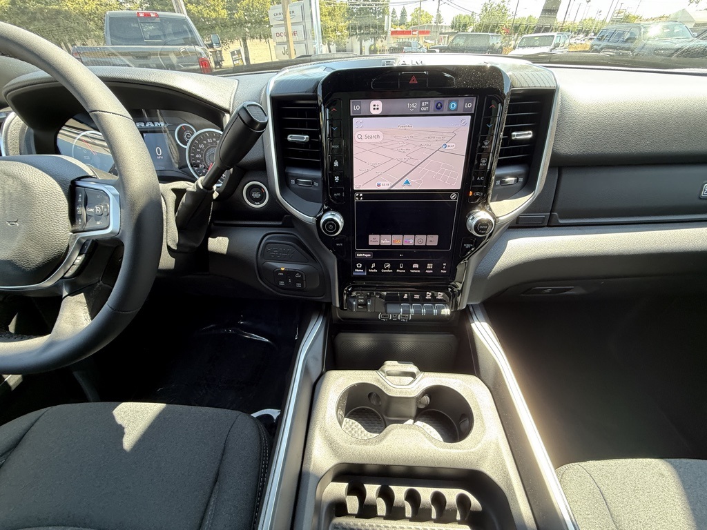 2025 Ram 2500 Big Horn photo 18