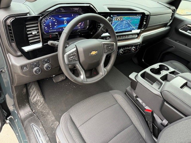 2026 Chevrolet Silverado photo 12