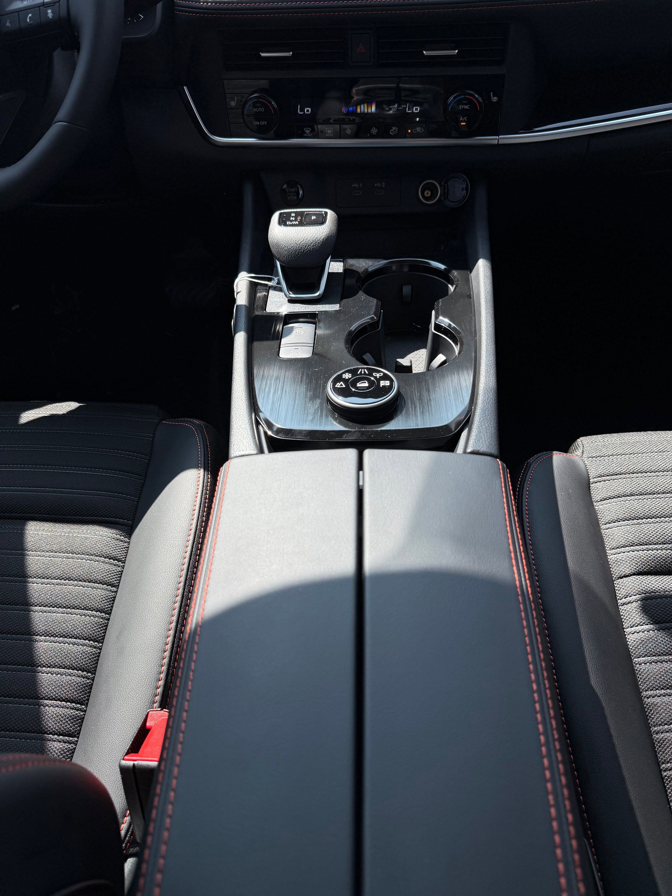 2026 Nissan Rogue SV photo 13