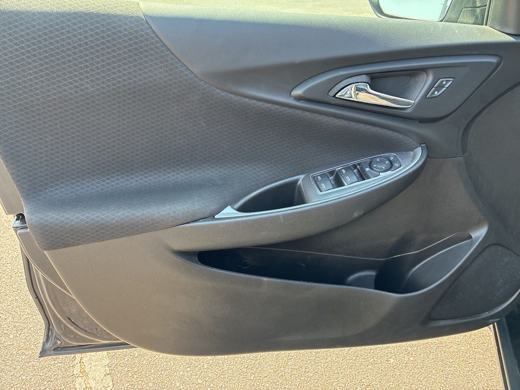 2023 Chevrolet Malibu 1LT photo 11