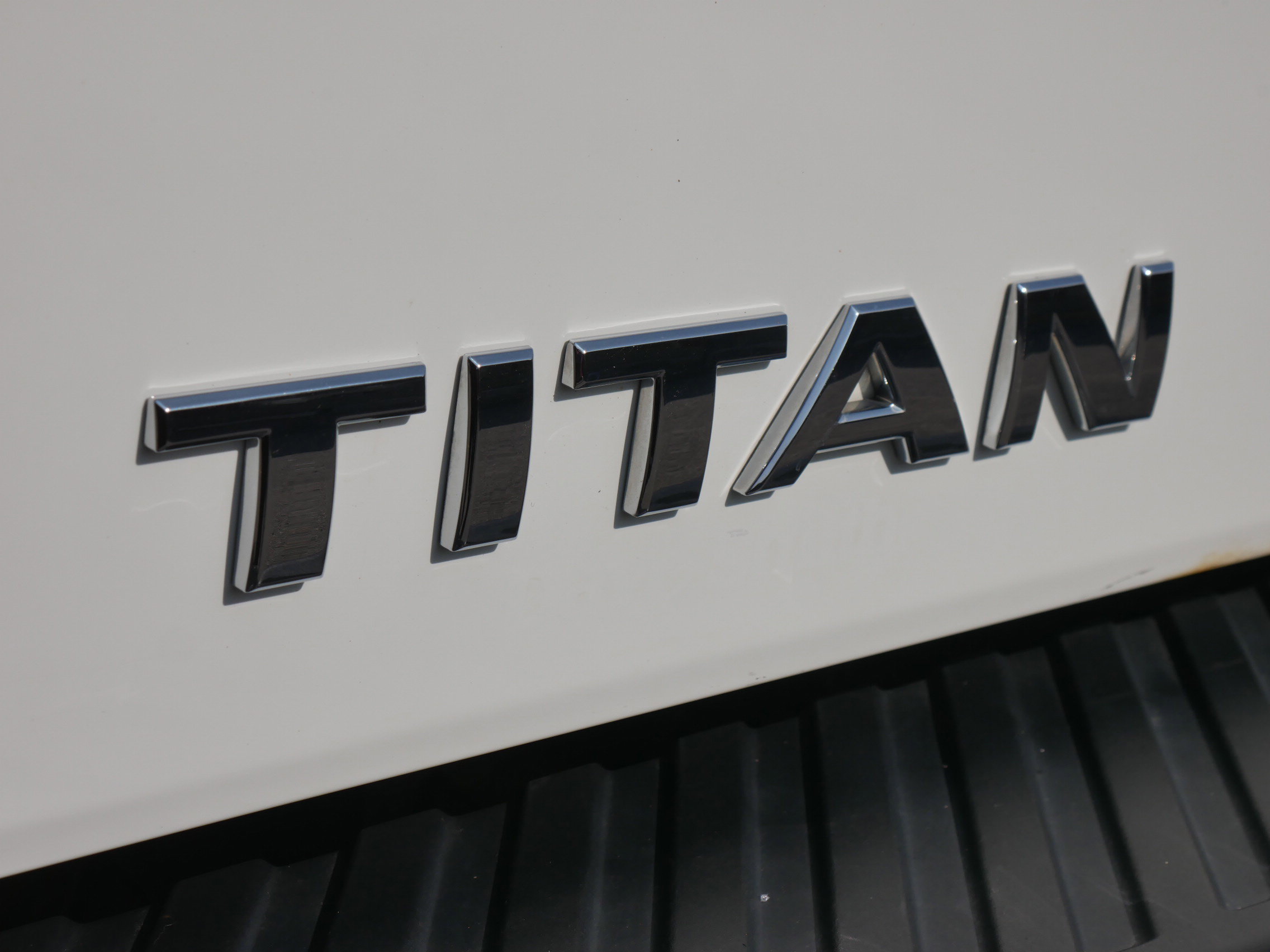 2013 Nissan Titan PRO-4X photo 22