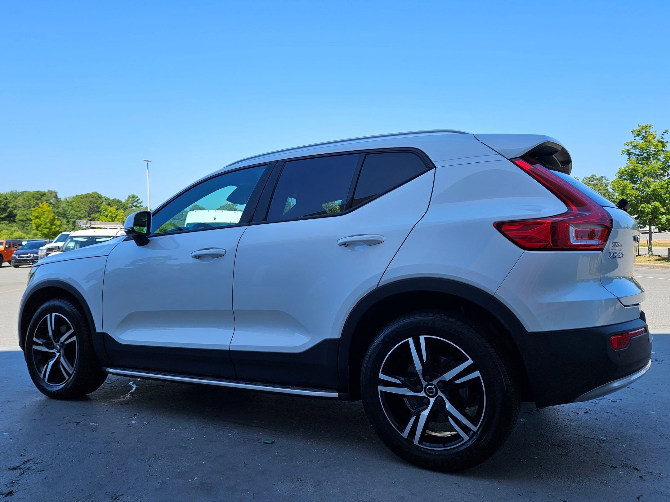 2023 Volvo XC40 Core photo 5