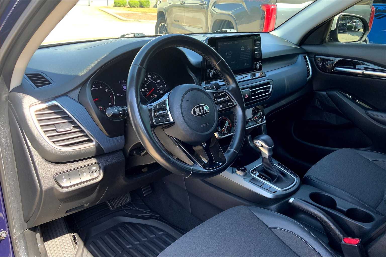 2021 Kia Seltos S photo 13