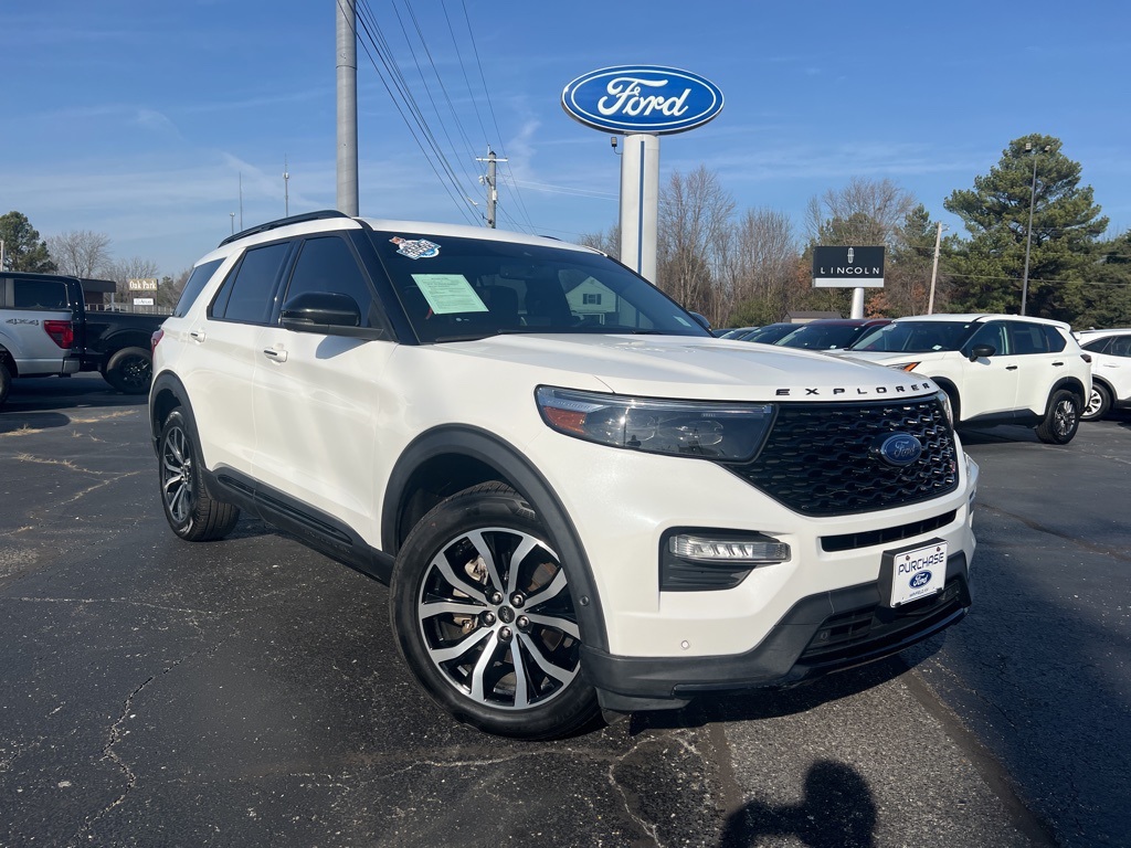 2020 Ford Explorer ST's photo