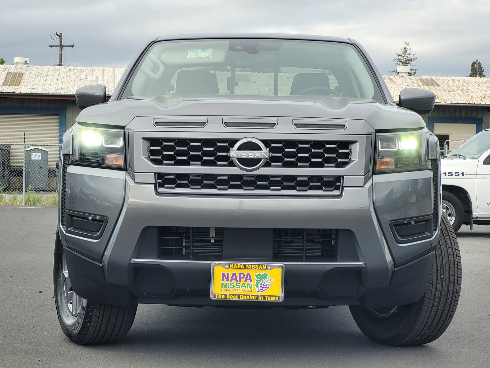 2026 Nissan Frontier SV photo 2