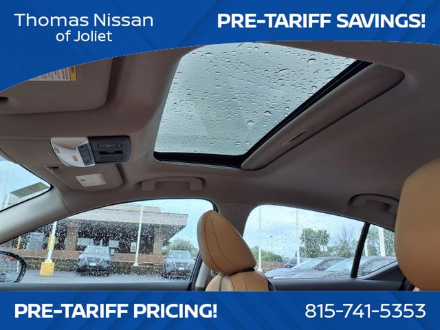2025 Nissan Sentra SV photo 12