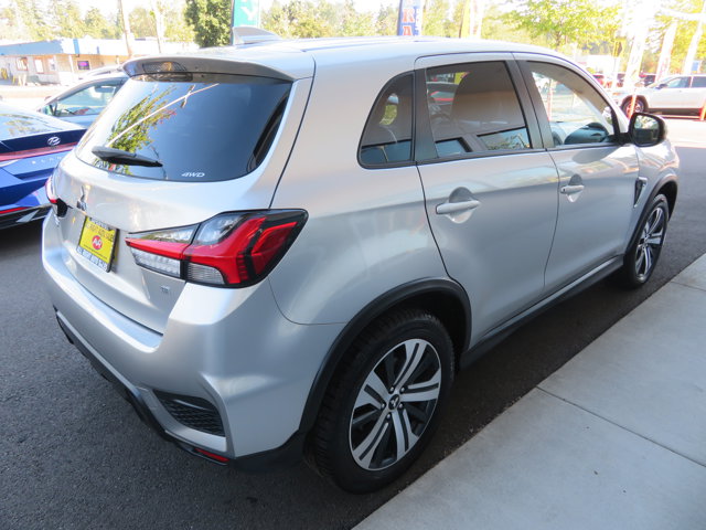 2024 Mitsubishi Outlander Sport SE photo 5