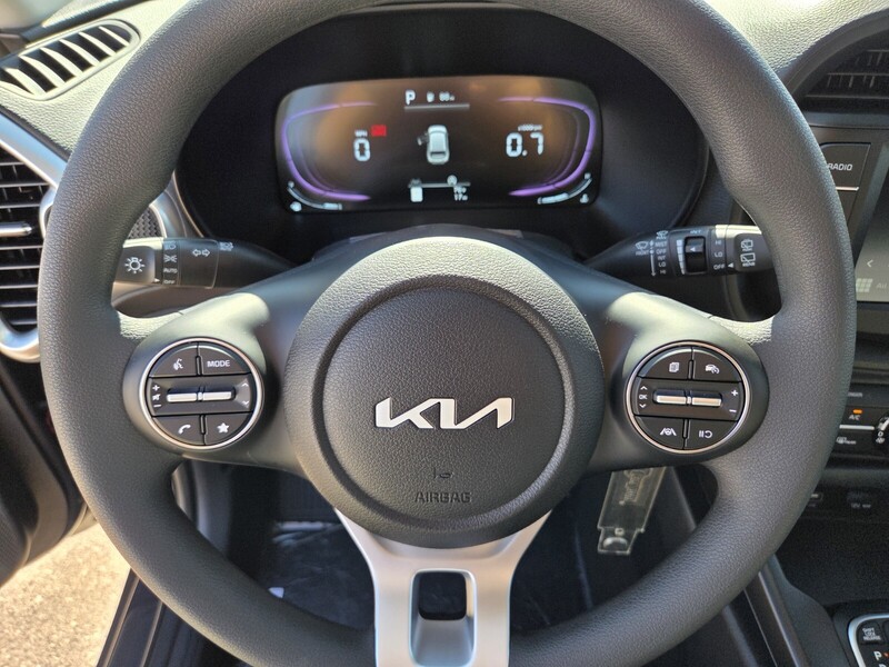 2025 Kia Soul LX S photo 9