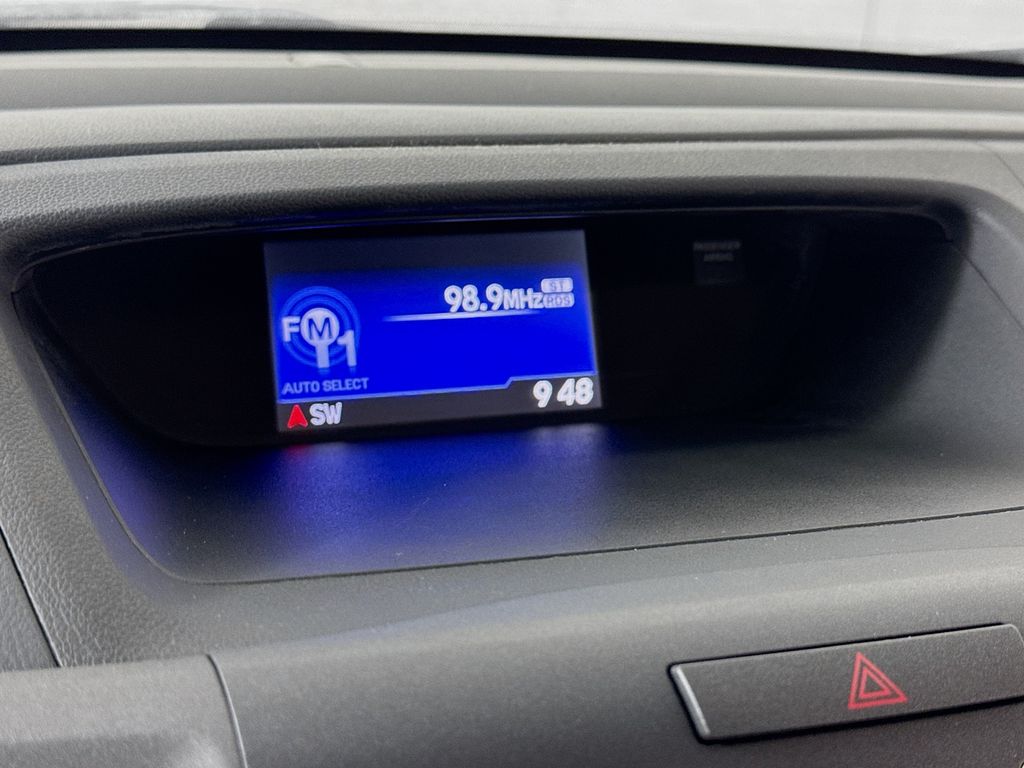 2014 Honda CR-V LX photo 14