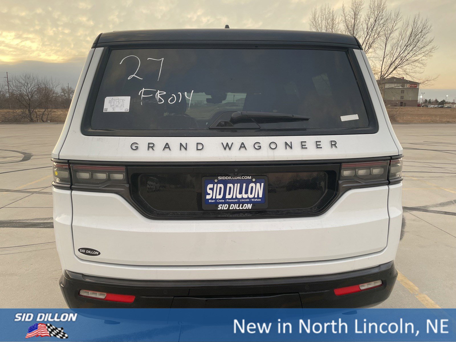 2025 Jeep Grand Wagoneer II Obsidian photo 3