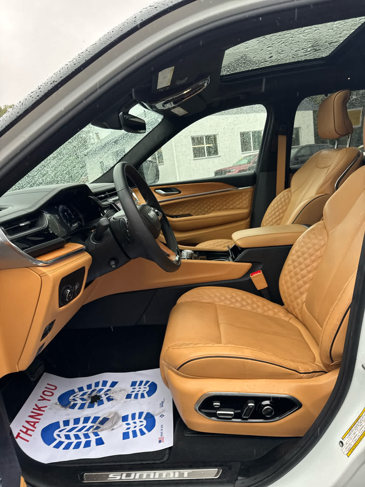 2024 Jeep Grand Cherokee Summit photo 11