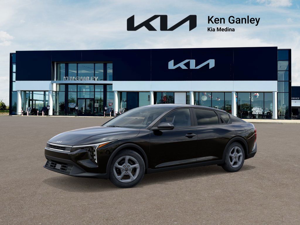 2025 Kia K4 LXS photo 3