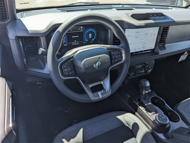 2025 Ford Bronco Base photo 8