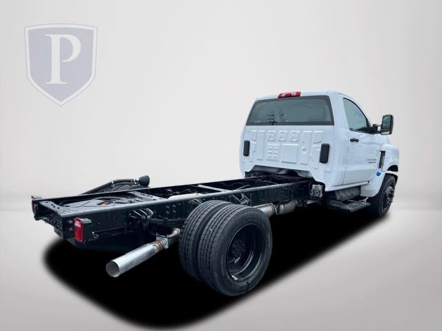 2024 Chevrolet Silverado 5500HD Work Truck photo 4