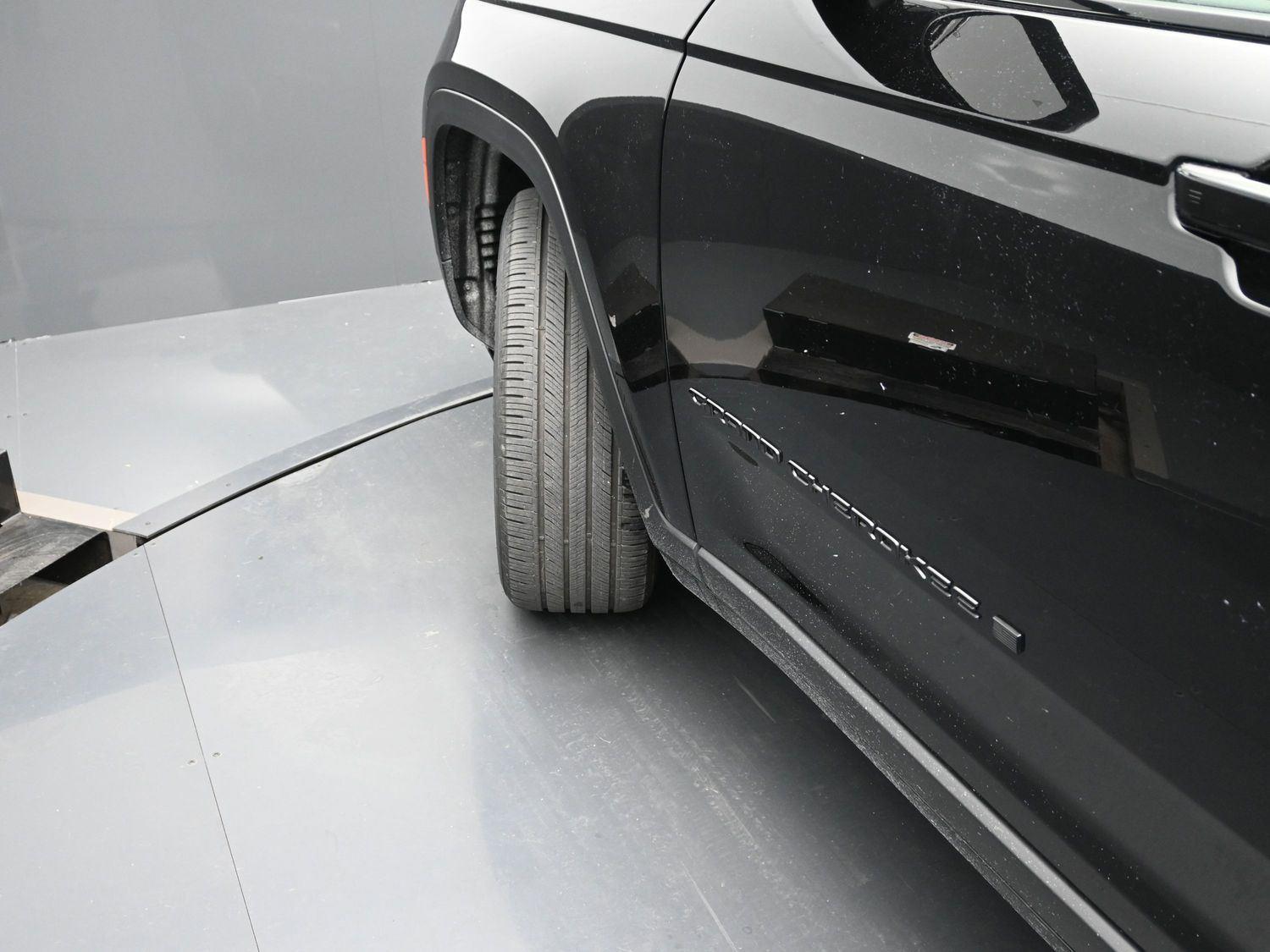 2024 Jeep Grand Cherokee Limited photo 4