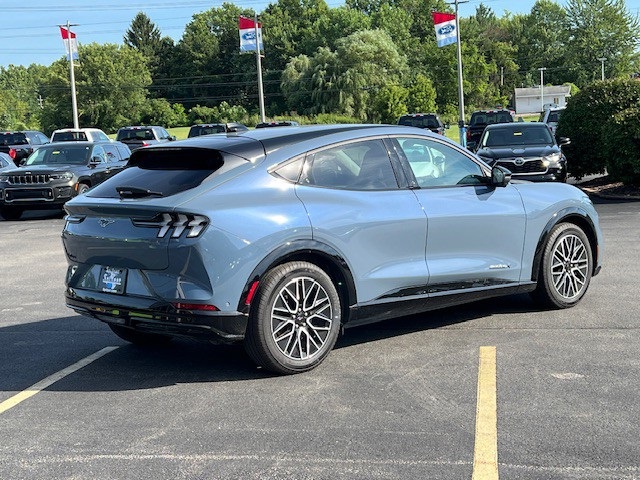 2024 Ford Mustang Mach-E Premium photo 4