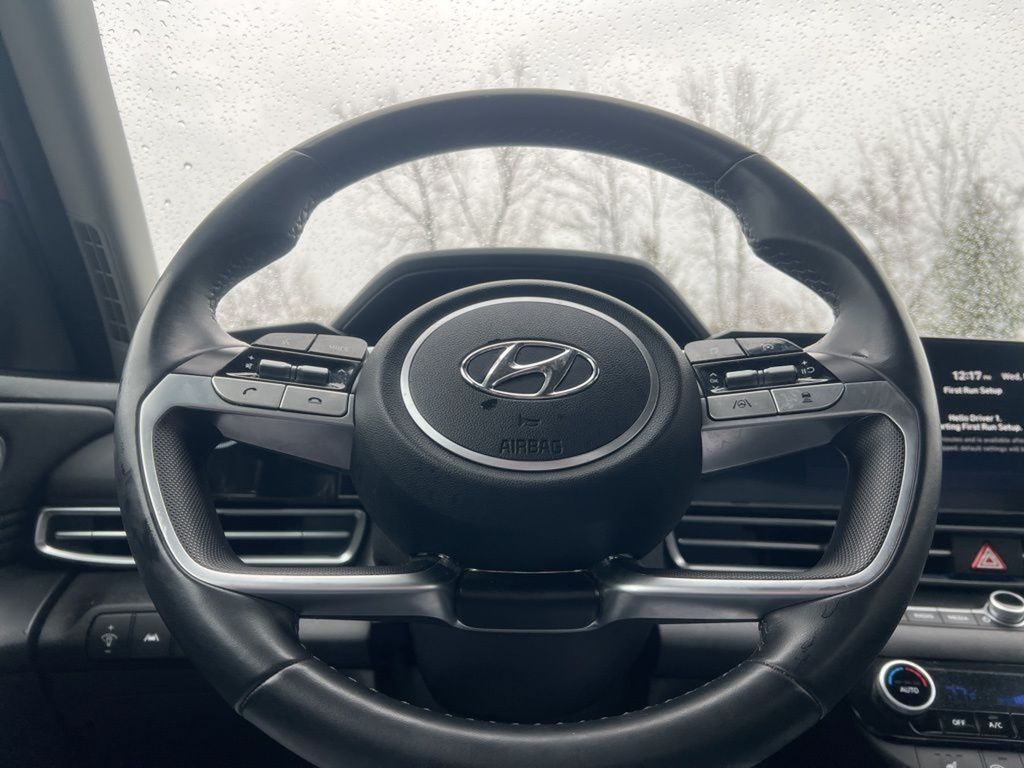 2022 Hyundai Elantra Limited photo 23
