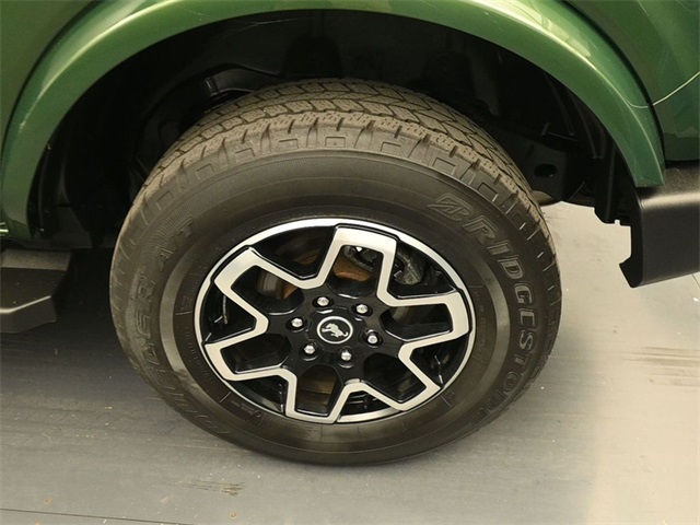 2022 Ford Bronco Outer Banks photo 6