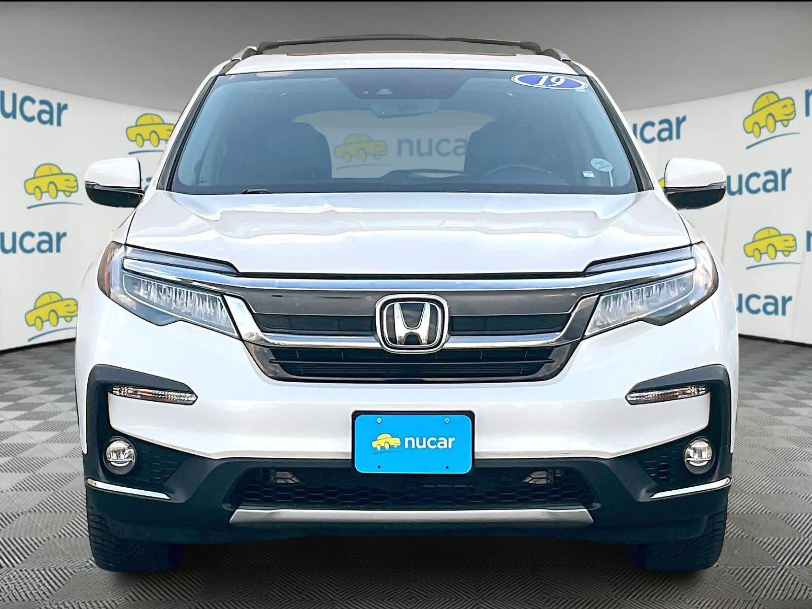 2019 Honda Pilot Elite photo 2