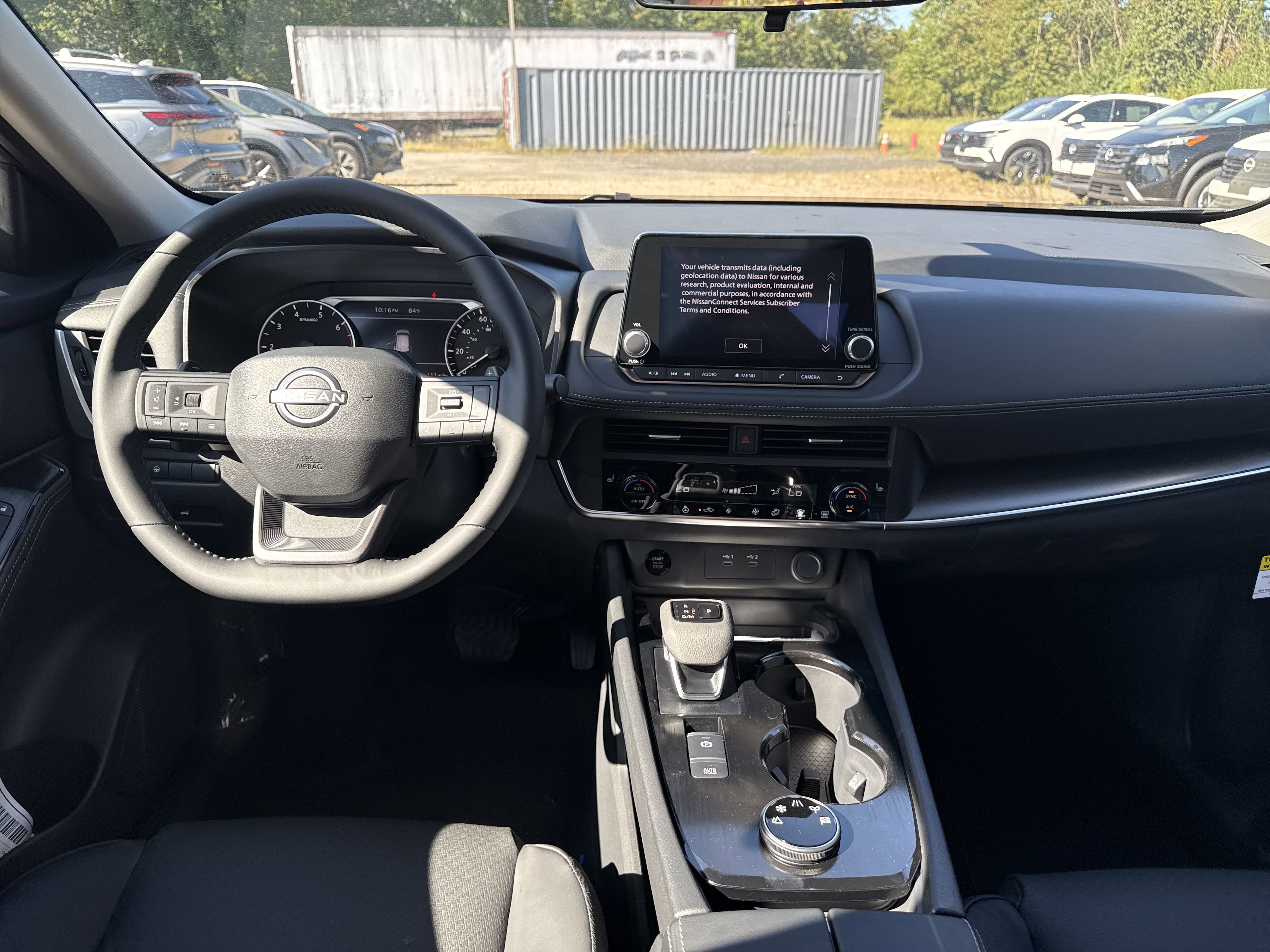 2026 Nissan Rogue SV photo 5