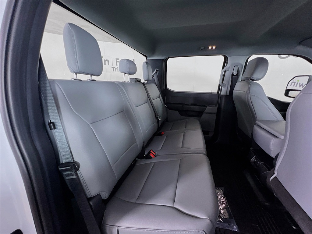 2026 Ford F-350 photo 16