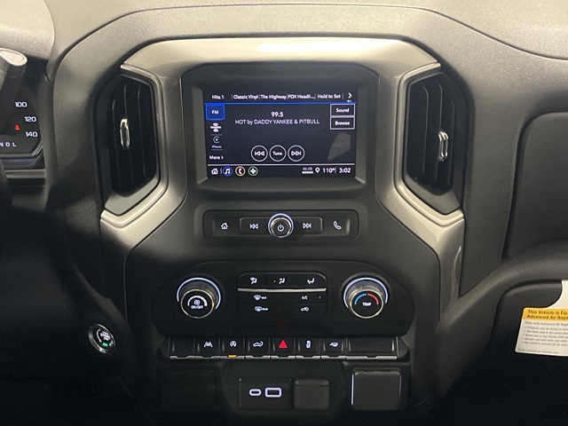 2025 Chevrolet Silverado 1500 Custom photo 5