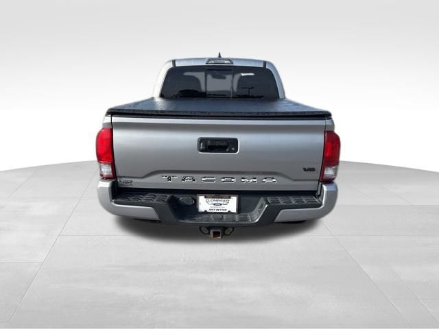 2017 Toyota Tacoma SR V6 photo 6