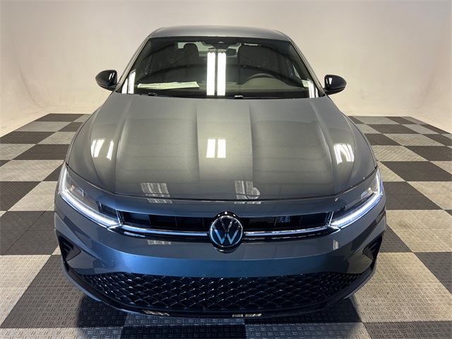 2025 Volkswagen Jetta 1.5T Sport photo 2