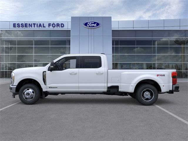 2026 Ford F-350 Lariat photo 3